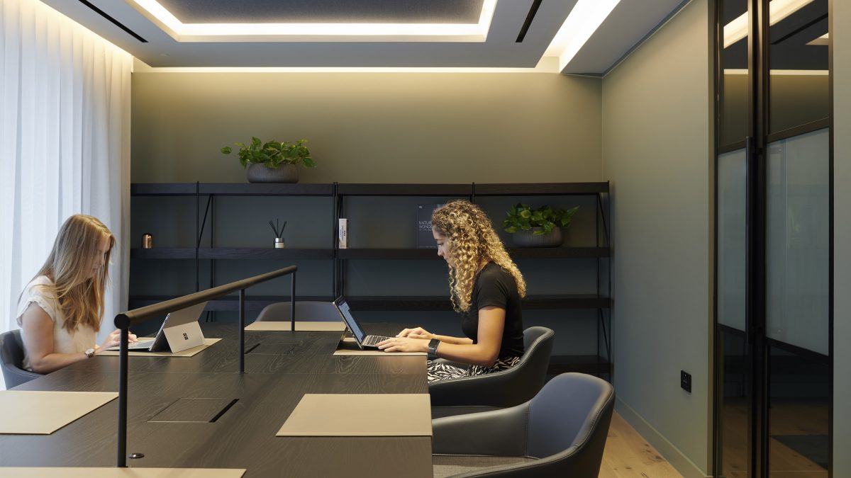 investment-firm-london-office-interior-library-space