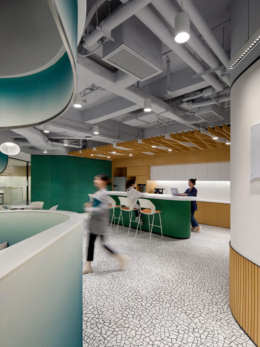 Amway Guangzhou workplace open office